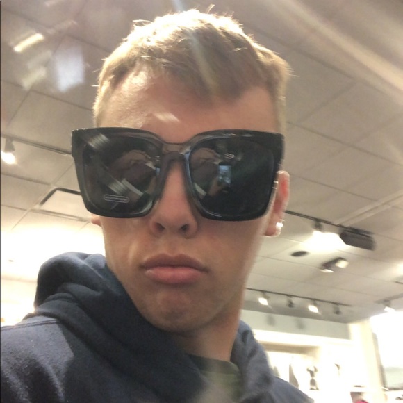 Meet your Posher, Kyle - Picture 1 of 1